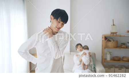 Men who are worried about raising children Tired of raising children 91462282