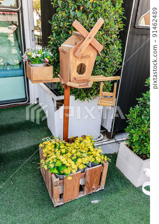 Decorate house broken flower in the garden 91462489