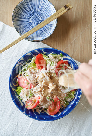 Pork shabu-shabu salad 91466552