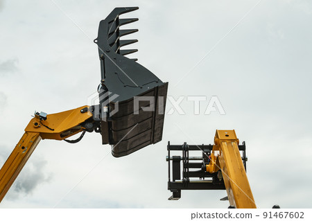 Telescopic loader agricultural machinery 91467602