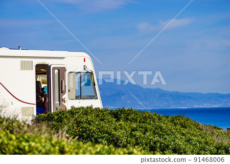 Caravan on beach by Punta Mala, Alcaidesa Spain 91468006