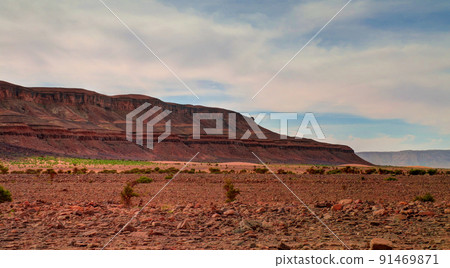 Panorama with Adrar mountain near Terjit, rocks and gorge, Mauritania Panorama with Adrar mountain near Terjit, rocks and gorge, Mauritania 91469871