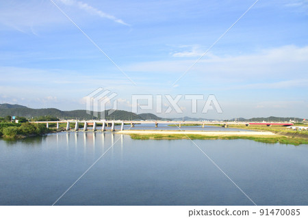 Scenery from Himeji Station to Akashi Station on the Sanyo Main Line 91470085
