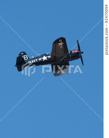US Navy F4U-4 Corsair carrier-capable fighter rise 91470094