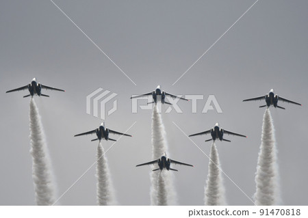 T-4 Blue Impulse Acrobat Flight Pyramid Formation T-4 Blue Impulse Acrobat Flight Pyramid Formation 91470818