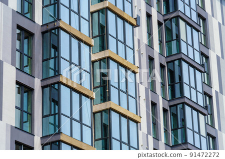 construction of a modern high-rise building, concrete walls and metal frame for glass 91472272