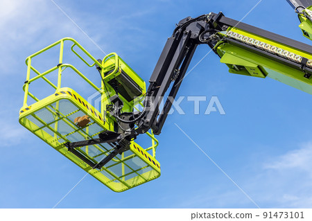 the automatic retractable boom of the construction machine the automatic retractable boom of the construction machine 91473101