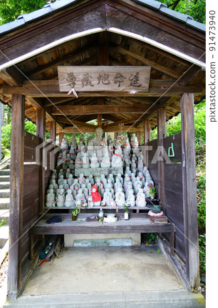 Taichoji Temple Enmei Jizoson,由太長大師在織物上建造的寺廟 Taichoji Temple Enmei Jizoson,由太長大師在織物上建造的寺廟 91473940