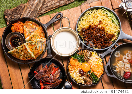 拌飯韓國料理石鍋拌飯韓國料理 91474481