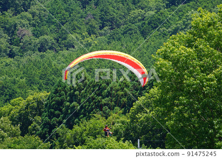 【滑翔傘在空中飛翔】Sky Sports Outdoors 【滑翔傘在空中飛翔】Sky Sports Outdoors 91475245
