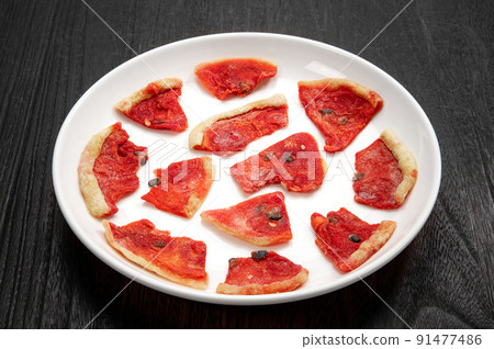 Dried watermelon fruit 91477486
