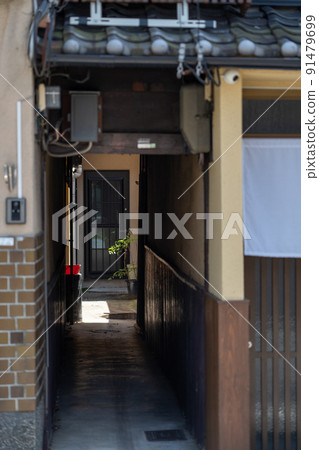 Kyoto eel sleeping passage 91479699