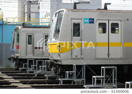 [Y] Tokyo Subway Yurakucho Line 7000 series (yellow belt) 91480606