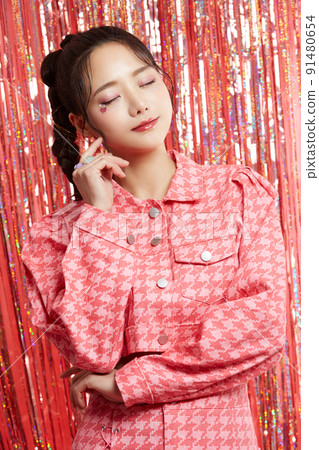 Beauty portrait of young woman with sticker make-up glitter background Beauty portrait of young woman with sticker make-up glitter background 91480654