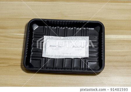 plastic packaging with food absorbent in supermarket, Good quality for food store 91481593