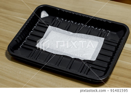plastic packaging with food absorbent in supermarket, Good quality for food store 91481595