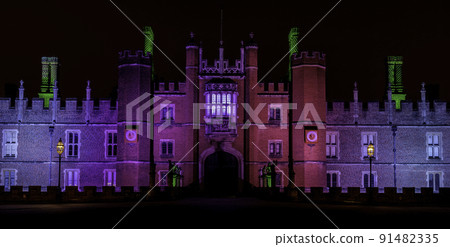 Illuminated Hampton Court Palace by night Illuminated Hampton Court Palace by night 91482335