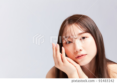 美麗年輕的日本女人 91483142