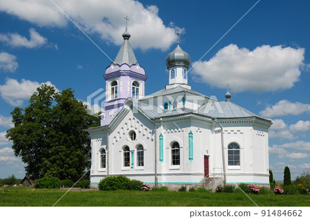 Old ancient orthodox church of Anna the Righteous, in Mizherichi, Grodno region, Belarus. 91484662
