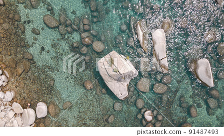 Crystal clear Lake Tahoe rocky shoreline near by Bonsai rock Crystal clear Lake Tahoe rocky shoreline near by Bonsai rock 91487493