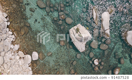 Crystal clear Lake Tahoe rocky shoreline near by Bonsai rock Crystal clear Lake Tahoe rocky shoreline near by Bonsai rock 91487528