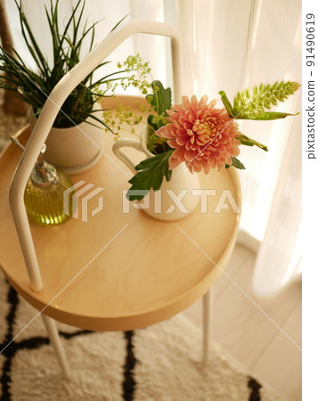 秋天的花朵 91490619