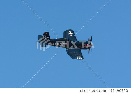 U.S. Navy F4U-4 Corsair carrier-capable fighter turn U.S. Navy F4U-4 Corsair carrier-capable fighter turn 91490750