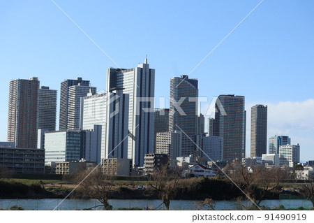 Townscape of Musashi Kosugi and Tama river 91490919