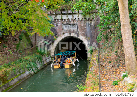 Autumn "Biwako Suisen" is about to enter the final third tunnel 91491786