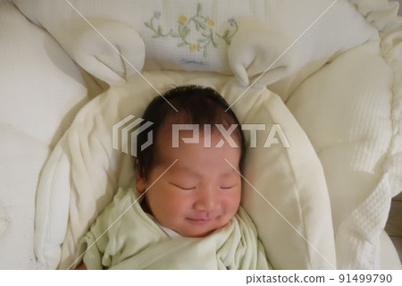 Kumamimi baby who sleeps comfortably and peacefully 91499790