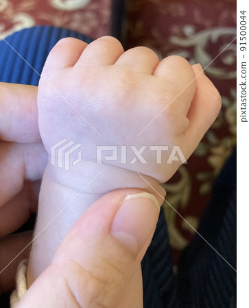 This is the rumored cream bun! Baby's hand 91500044