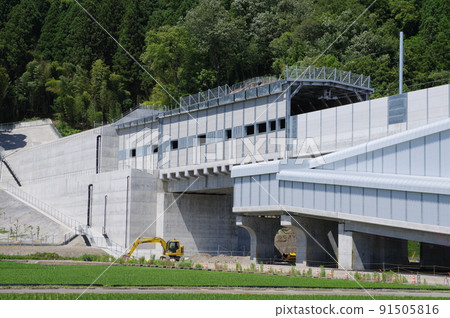 Hokuriku Shinkansen extension work, south side of the second Fukui tunnel, Yoshitani-cho, Sabae-shi, June 2022 91505816