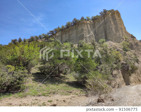 Mountain landscape in Vashlovani nature reserve Mountain landscape in Vashlovani nature reserve 91506775