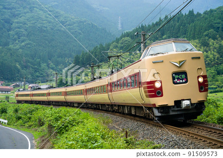 Series 381 JNR Color Limited Express Yakumo Revival Nostalgic JNR Color 91509573