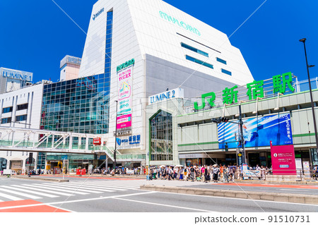 Tokyo Shinjuku Station South exit Station scenery 91510731