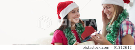 Pure emotions of joy and happiness 91512612