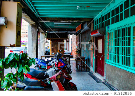 台灣高雄市城市景觀 91512936