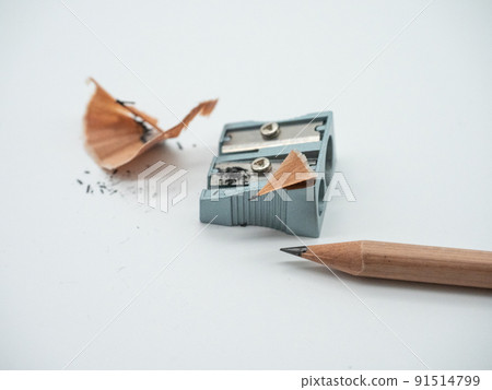 Pencil and pencil sharpener 91514799