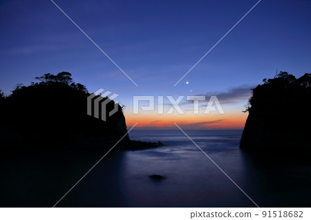Romantic Ibaraki (It is said that many cultural figures such as Ujo Noguchi, Taikan Yokoyama, and Tenshin Okakura visited this beach.) Takado Obama 91518682