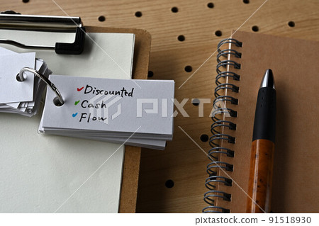 帶有折扣現金流的Wordbook、筆記本和筆 91518930