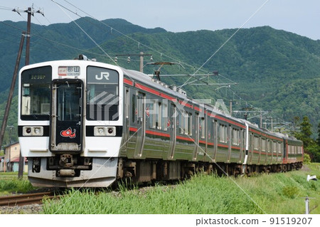 719 series train going to Ban-Etsusai Line toward Koriyama 91519207