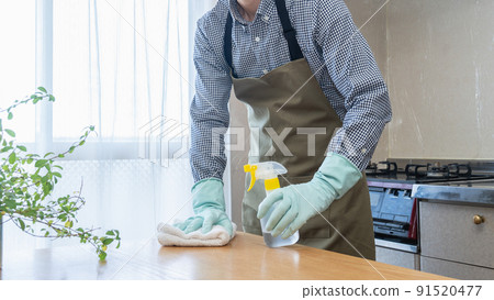 Table wiping and sterilization image 91520477