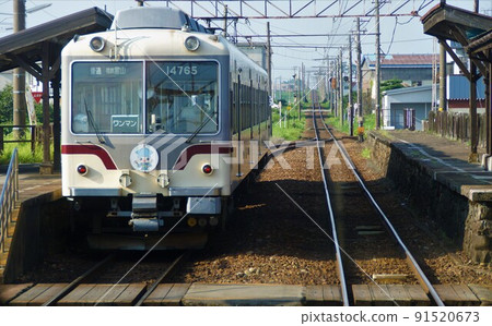 Scenery of Toyama Chiho Railway Main Line 14765 type vehicle (Hayatsukikazumi Station) Scenery of Toyama Chiho Railway Main Line 14765 type vehicle (Hayatsukikazumi Station) 91520673
