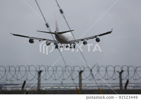 747 91523449