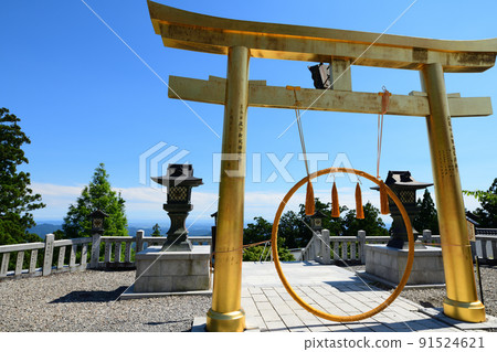 Golden torii <Mt. Akiha> Golden torii <Mt. Akiha> 91524621