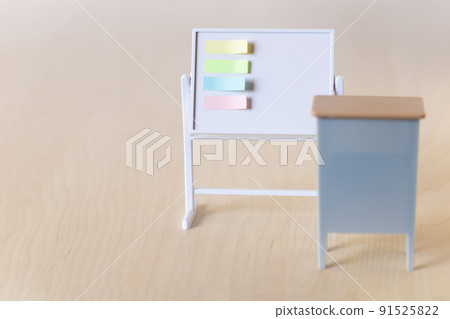 微型教師課桌和白板 91525822