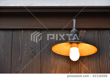 Outdoor lights of old Japanese streets Outdoor lights of old Japanese streets 91526898