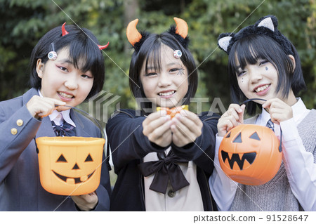 Halloween elementary school image Children with sweets Trick or Treat 91528647