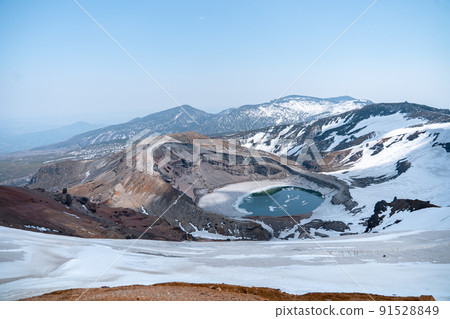 Spring Zao Okama Snow (Miyagi Prefecture) 91528849