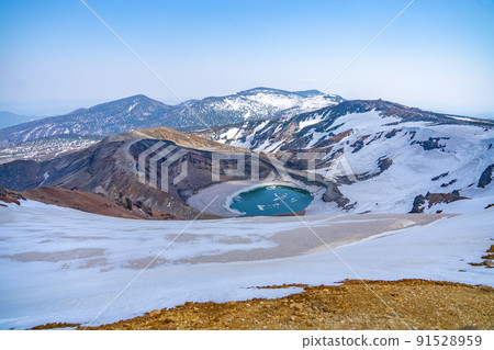 Spring Zao Okama Snow (Miyagi Prefecture) 91528959